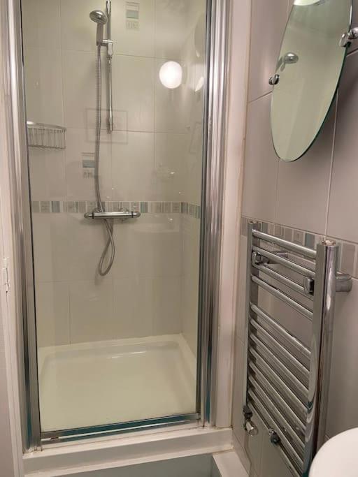 Apartment Tranquil 1 Bedroom 30 Mins From Heathrow