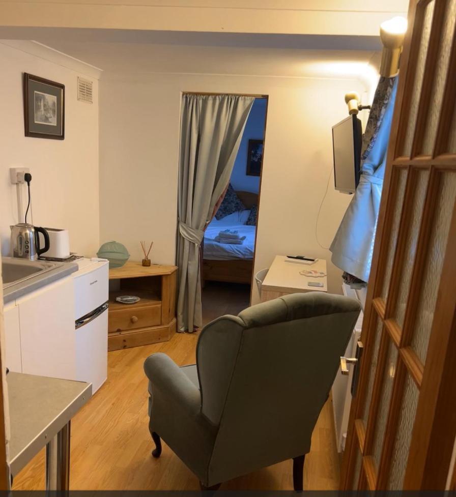 Tranquil 1 Bedroom 30 Mins From Heathrow Apartment